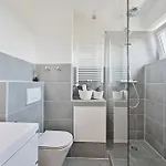 Sano - Hagen- Atemberaubende Sicht - Design - Balkon - Waschmaschine - Magenta Tv Apartment *